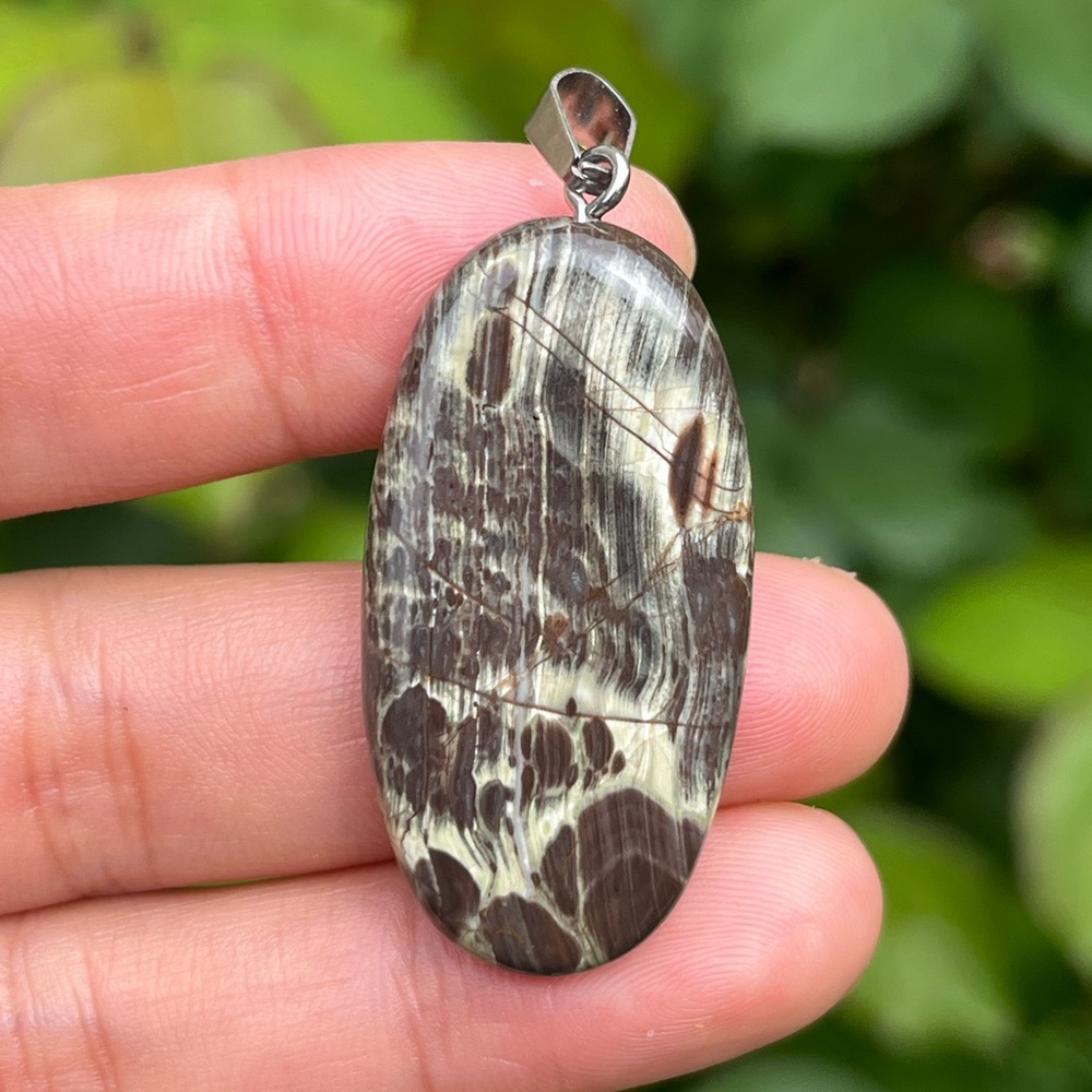 Stainless steel money‎ agate pendant